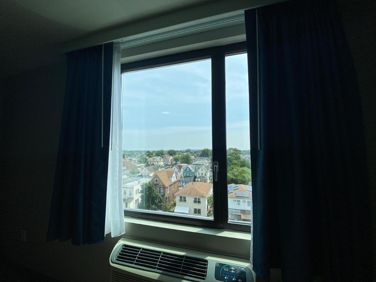 Hotel Liberty Inn & Suites-Jfk Airport- La Guardia Airport New York Exterior photo